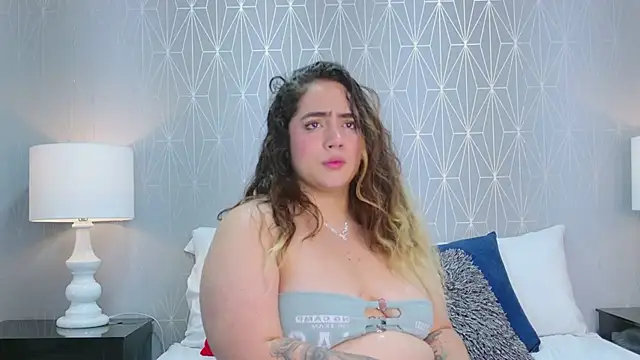 VioletMonroee online show from March 18, 4:50 am