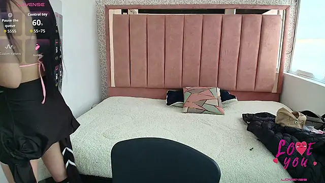 Abril Fox   online show from March 23, 7:31 pm