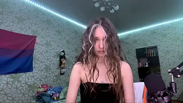 Alyssa Thornwod online show from March 27, 11:11 am