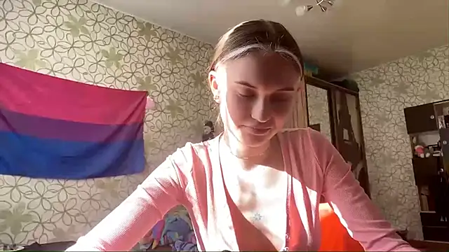 Alyssa Thornwod online show from April 8, 8:27 am