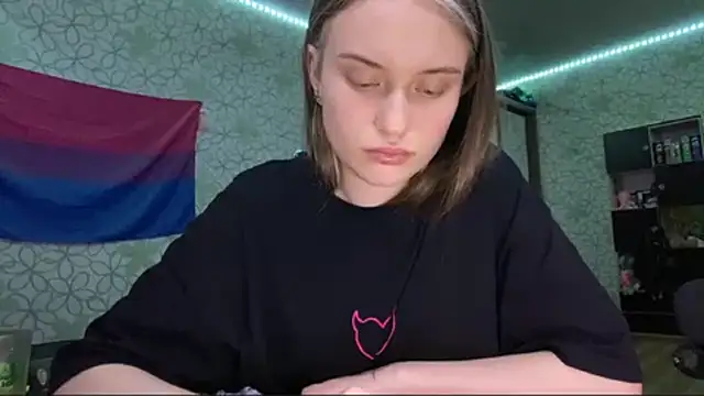 Alyssa Thornwod online show from April 1, 1:41 pm