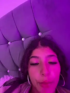 LINDA EF online show from May 19, 1:51 pm