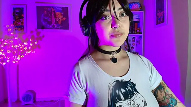 Nanachi uwu online show from May 25, 11:15 pm