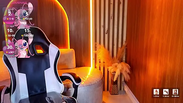 Lia queen tx online show from April 8, 2:46 am