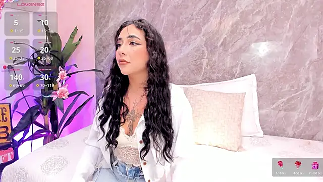 Megan Stein online show from May 20, 8:39 pm