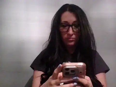 TheVictoriaWolf online show from April 6, 10:16 am