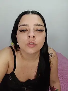 Naomi Fields online show from April 7, 12:45 am