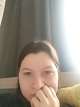 Ninyao  online show from April 1, 12:00 am