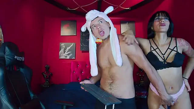 Chloe MagnusKnight  online show from March 21, 3:55 am