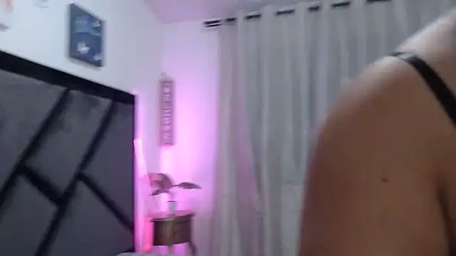 SweetLuna07 online show from April 6, 2:33 am