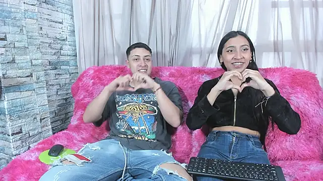 NoahAndBunny online show from April 7, 11:23 am