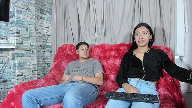 NoahAndBunny online show from April 1, 11:11 am