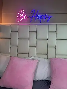 MiaCamille  online show from April 1, 6:38 pm