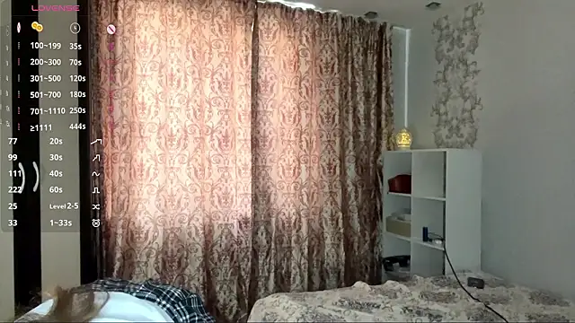 TianaHolyoke online show from March 18, 6:40 am