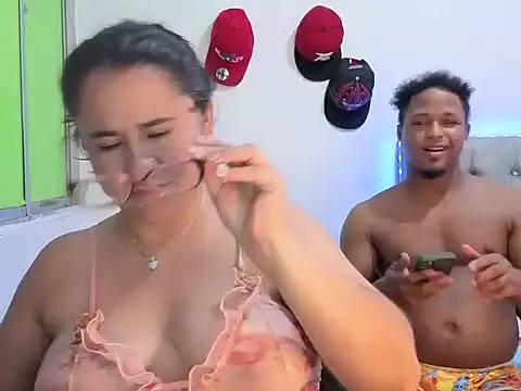 estrellajunior online show from April 5, 5:50 am