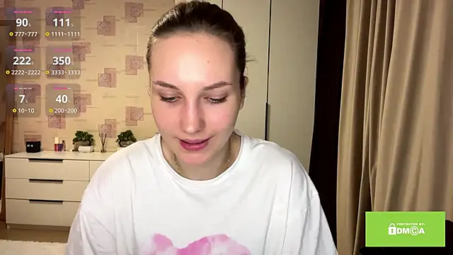 SamellaFlugum online show from March 24, 5:18 pm