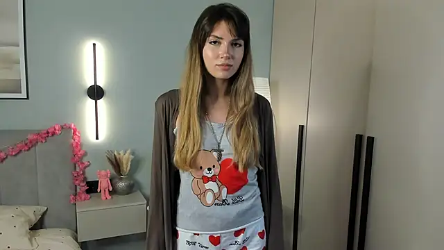 ElviaLopresti online show from March 25, 8:01 pm