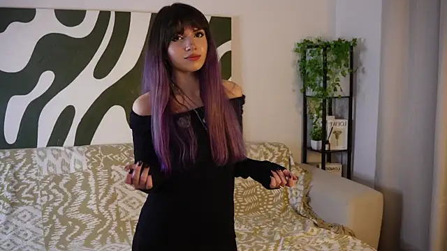 ElviaLopresti online show from April 1, 7:22 pm