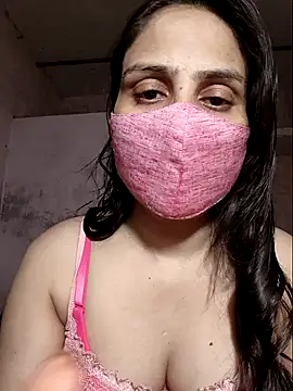 Your Izlaa online show from April 9, 8:03 pm