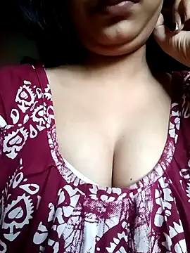 tina2005 online show from March 27, 11:00 am