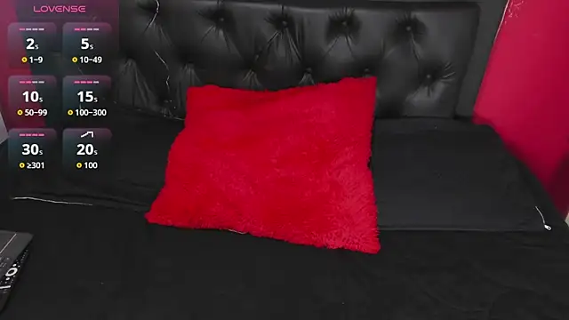 Abbyhilton  online show from April 10, 6:52 am