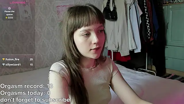 RileyNymph online show from April 5, 3:38 am