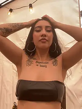 Zeyra pink online show from March 19, 3:16 pm