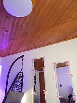 Zeyra pink online show from March 25, 10:12 pm