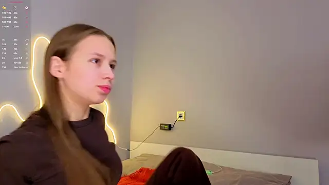 Emma dream  online show from May 11, 1:29 am