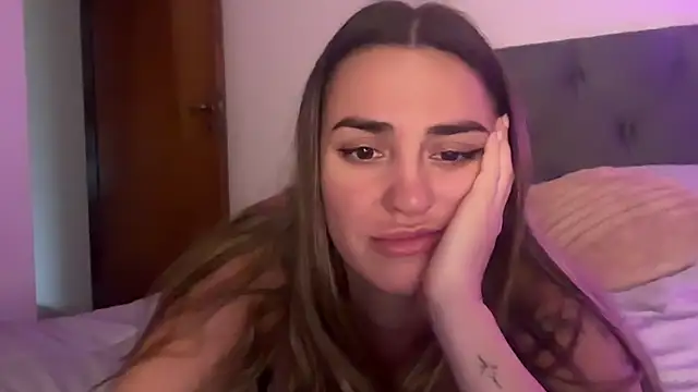 isyourgirlolivia online show from April 3, 9:35 pm