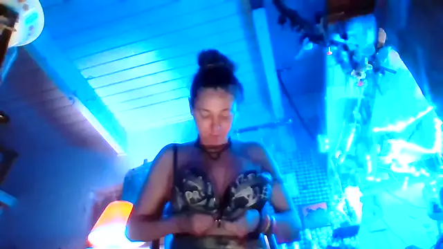 Ambionce online show from April 8, 6:04 am