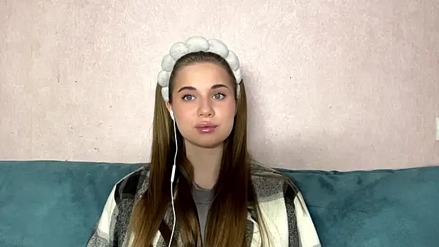 Miss Blessnyth online show from April 8, 6:37 am