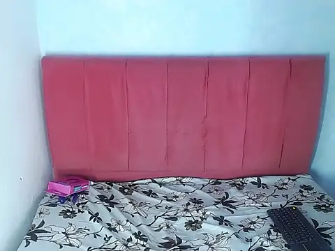 aimy caicedocm online show from April 6, 3:46 pm