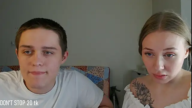 MikeXEmilia online show from May 26, 3:22 pm