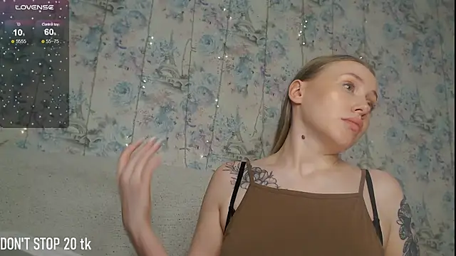 MikeXEmilia online show from March 25, 8:56 pm