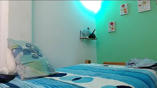 katywild20 online show from March 20, 2:44 pm