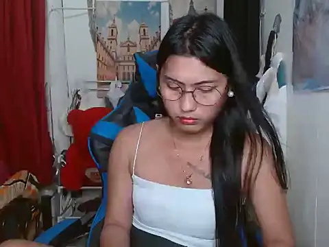 Steffiy online show from April 10, 5:08 pm