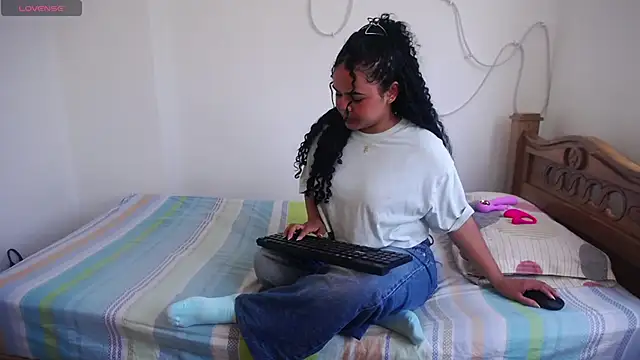 Tiffany Brewer online show from March 17, 2:21 pm