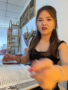 Xiaoxiao-y online show from April 10, 6:41 am