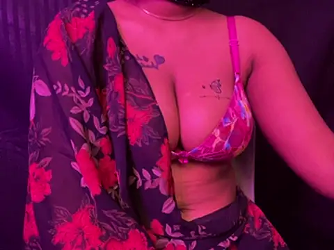 IND Queen21 online show from April 10, 7:53 pm