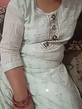 Gujju bhabhi69 online show from May 26, 8:46 am