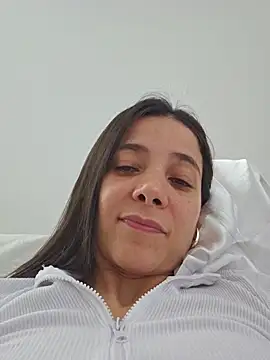 miaeyex online show from June 18, 2:11 pm