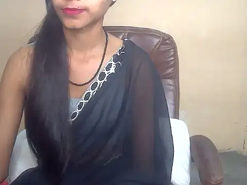 QueenOfDesire01 online show from April 3, 5:33 pm