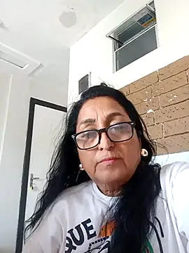 ianaellem online show from April 2, 5:10 pm