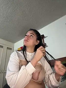 KittyFeet1 online show from April 1, 1:39 am