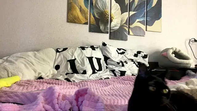 BeckyAurielle online show from March 24, 2:44 pm