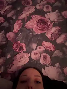 MiaBrrr999 online show from April 11, 5:35 am