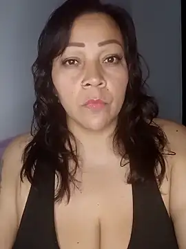 Naia queen25 online show from April 7, 8:16 am