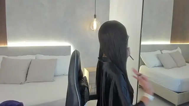 emma rousse5 online show from March 20, 11:09 pm