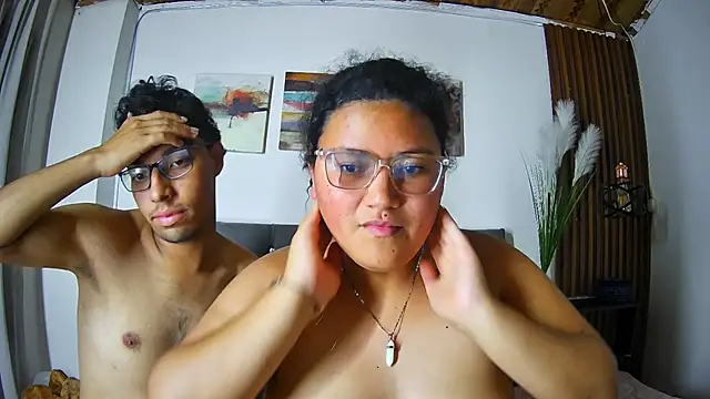 naughtycouplex  online show from March 25, 1:11 am